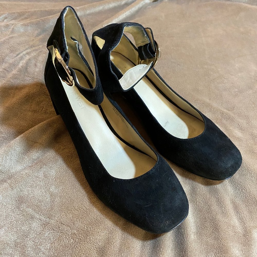 Suede heel shoes 7.5 with buckle